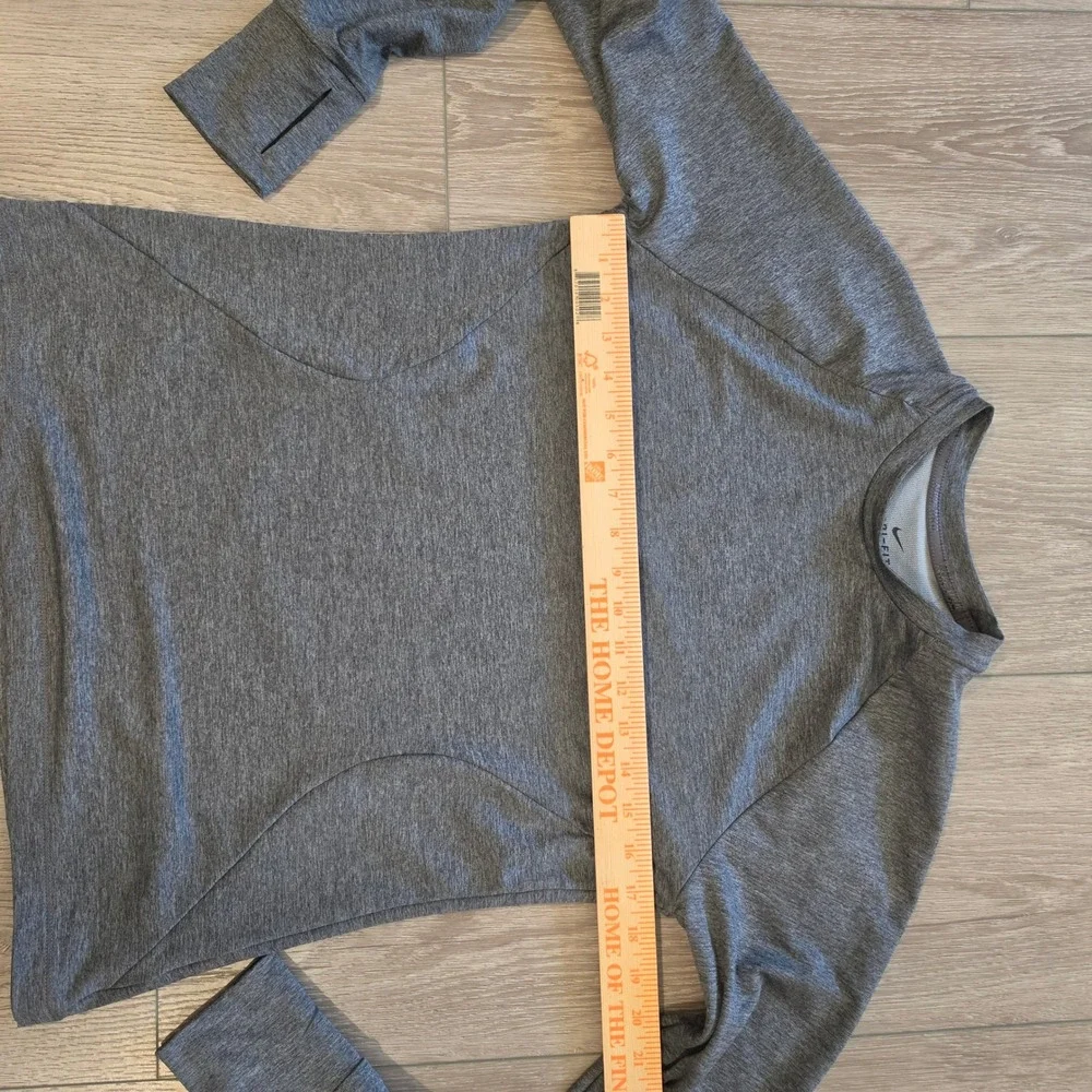 Nike Pro Dri-FIT Long Sleeve Top Gray Thumbhole Athletic Shirt Womens Medium
